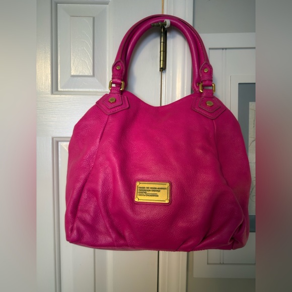 Marc Jacobs Pink Shoulder Bag with Gold Accents - Picture 6 of 6